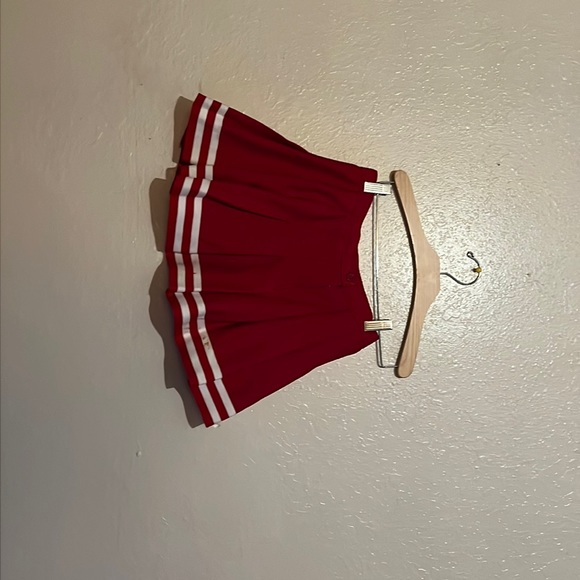 Cheerleading uniform set (white under shirt not included) - Picture 1 of 4